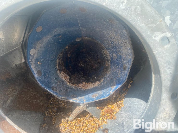 directional-bin-spouts-image-19
