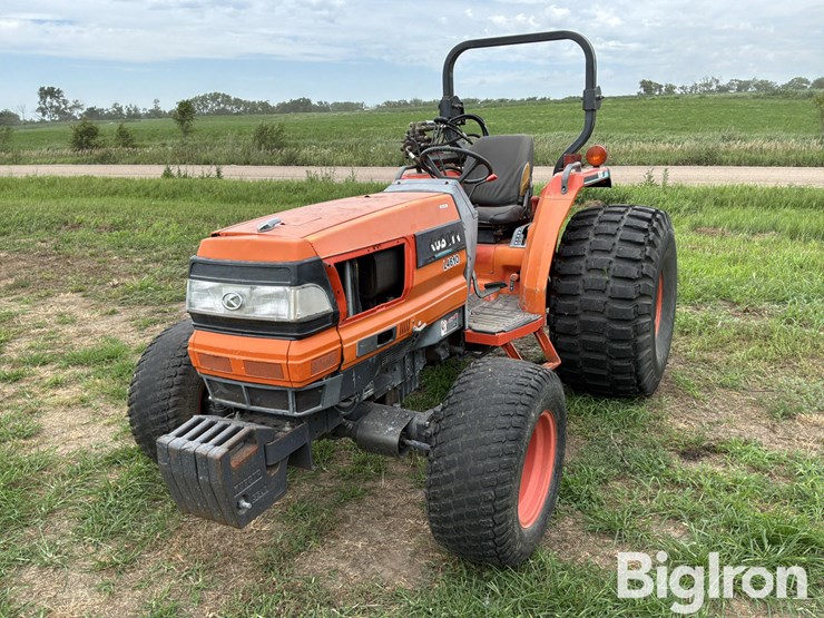2001-kubota-l4610-image-11