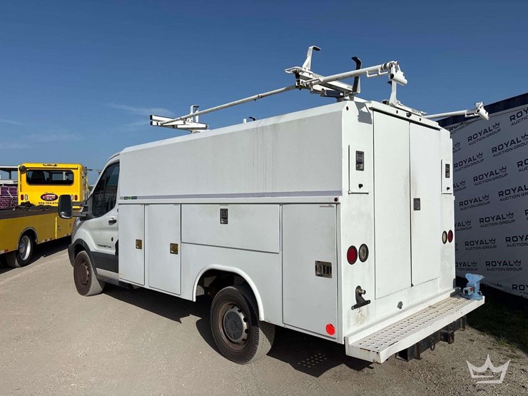 2015-ford-transit-image-4