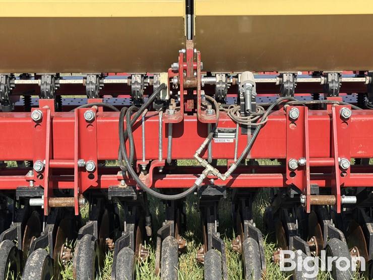 2008-krause-5200m-20-pro-system-minimum-till-precision-grain-drill-image-9