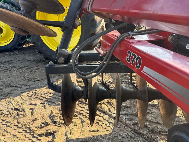 2012-case-ih-370-image-19