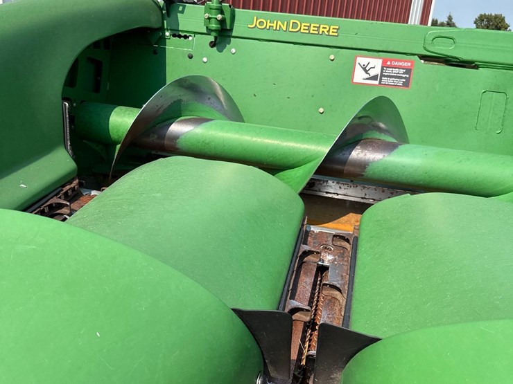 2012-john-deere-608c-image-17
