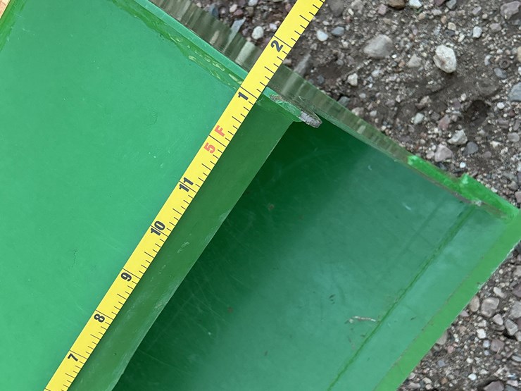 2024-john-deere-3046r-image-19
