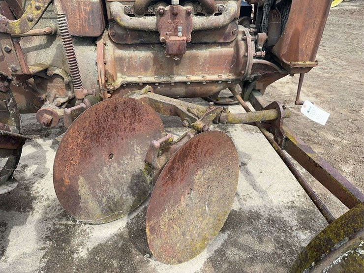 ford-with-mounted-disk-plow-image-28