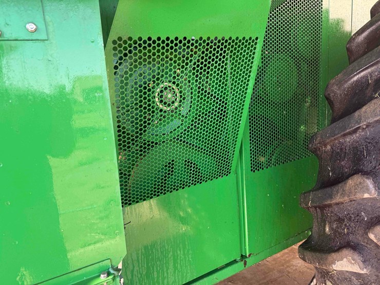 2011-john-deere-9760-combine-image-23