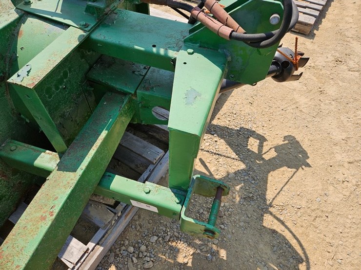 john-deere-676-image-15