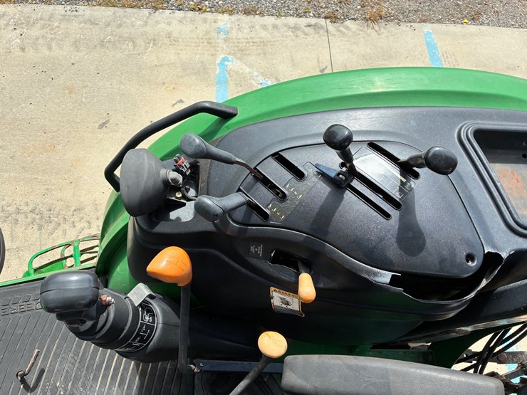 john-deere-5525-image-10