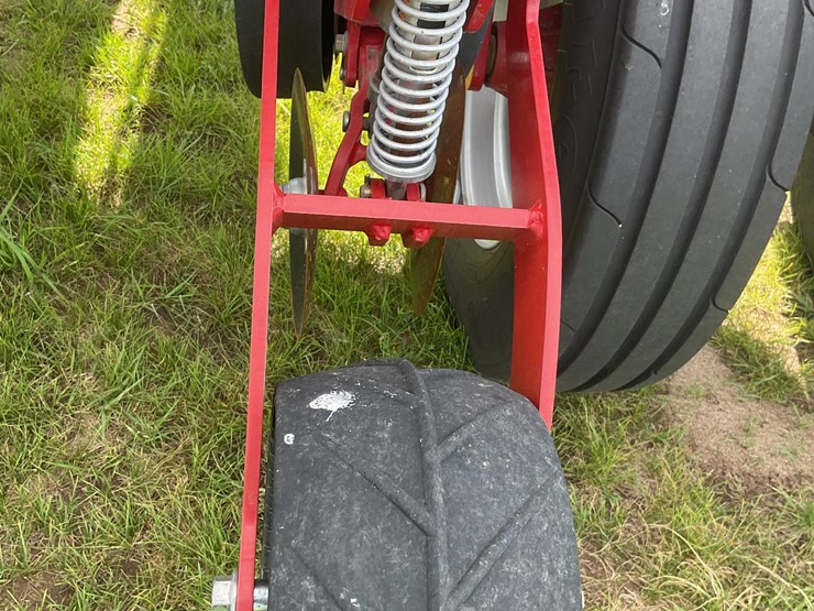 2024-case-ih-2150-image-12