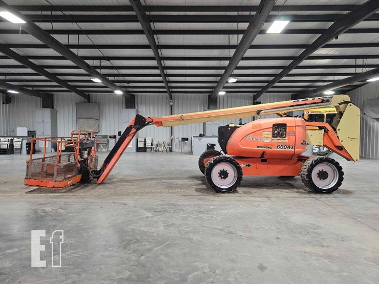 2006-jlg-600aj-image-5