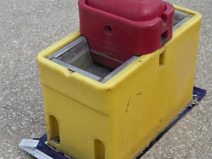 ritchie-heated-livestock-waterer-image-5