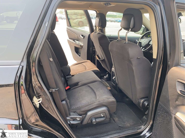 2015-dodge-journey-image-17