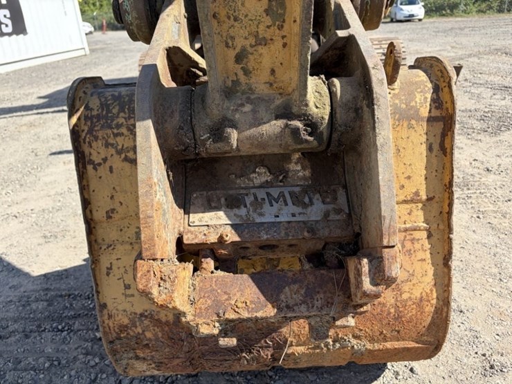 1990-caterpillar-e70b-image-13