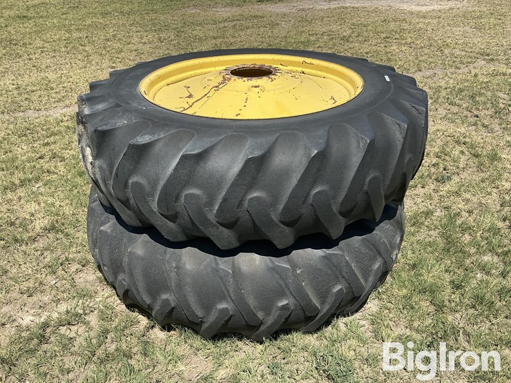 john-deere-16-image-1