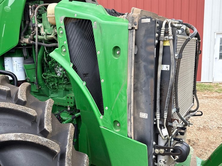 2014-john-deere-8320r-image-65