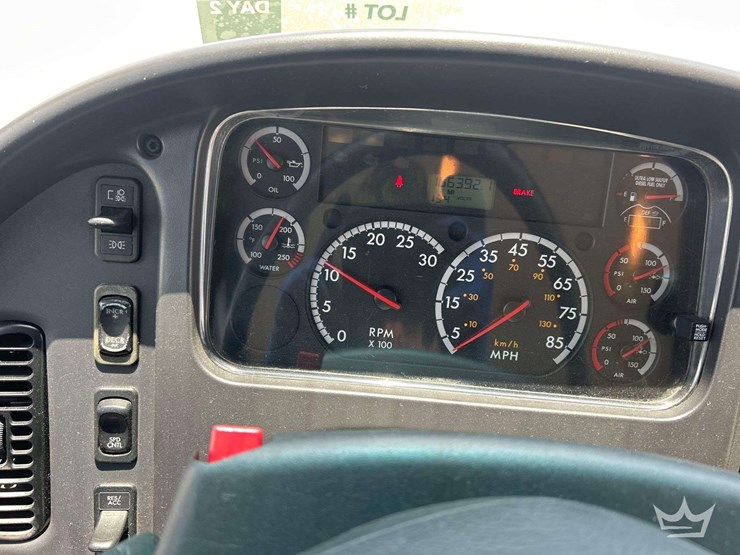 2016-freightliner-b2-image-27