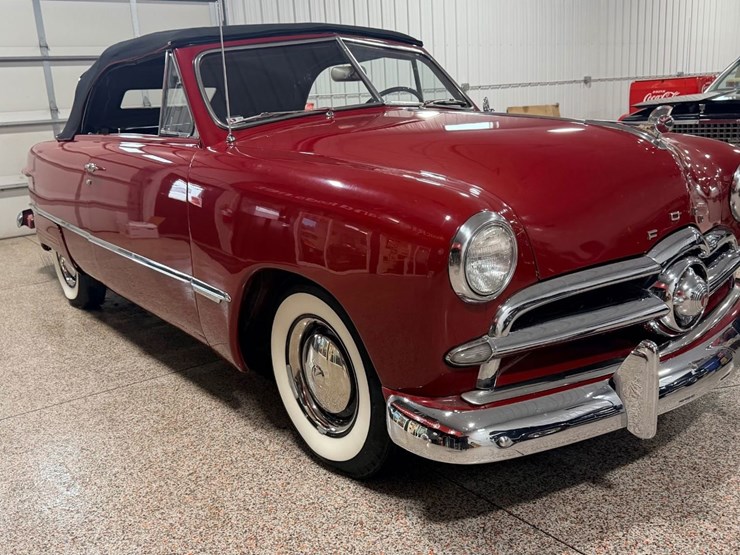 #1879-•-1949-ford-custom-convertible-image-18