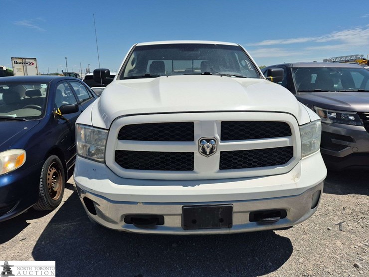 2018-dodge-1500-image-2