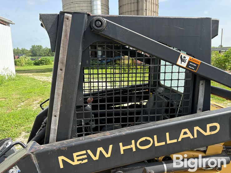 new-holland-lx565-image-12