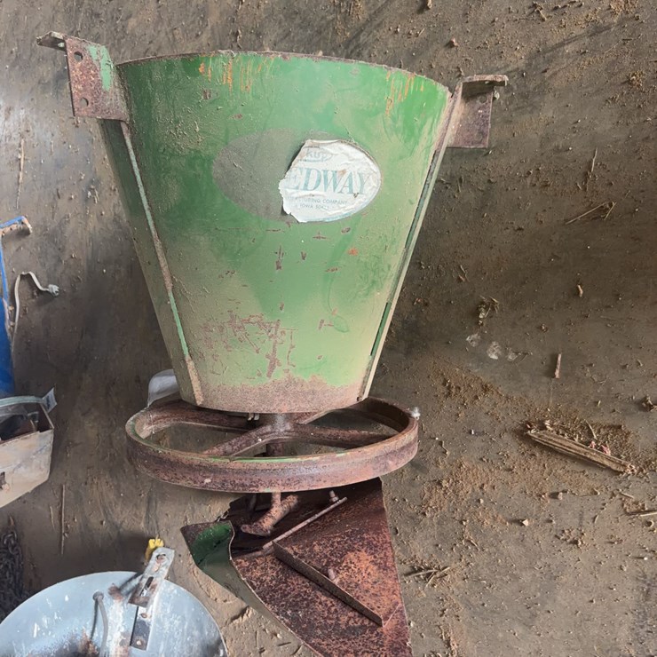 Grain spreader (Sukup brand)