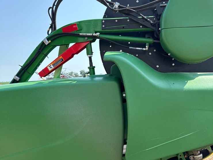 2018-john-deere-635fd-image-14