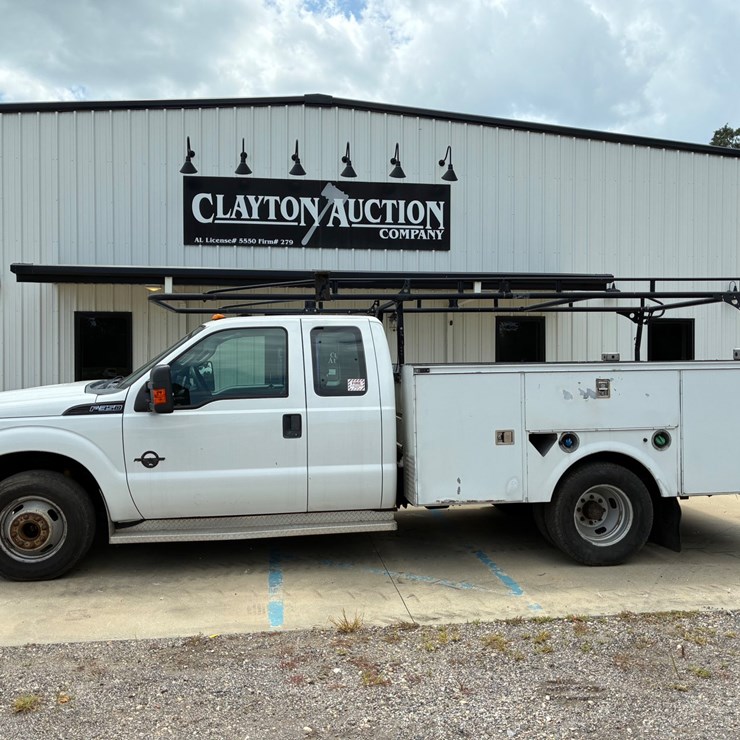 2015 FORD F350 XL