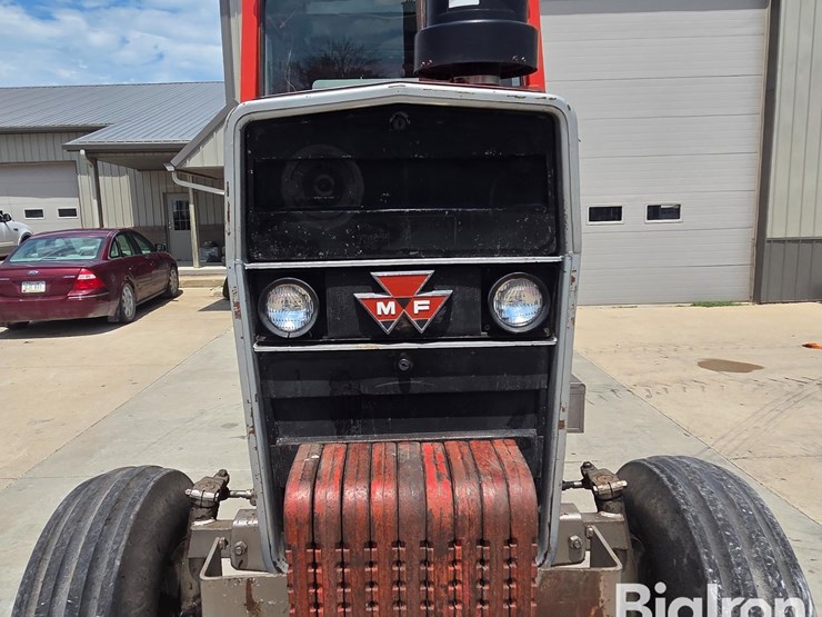 1976-massey-ferguson-1135-image-17