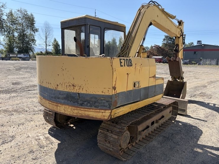 1990-caterpillar-e70b-image-4