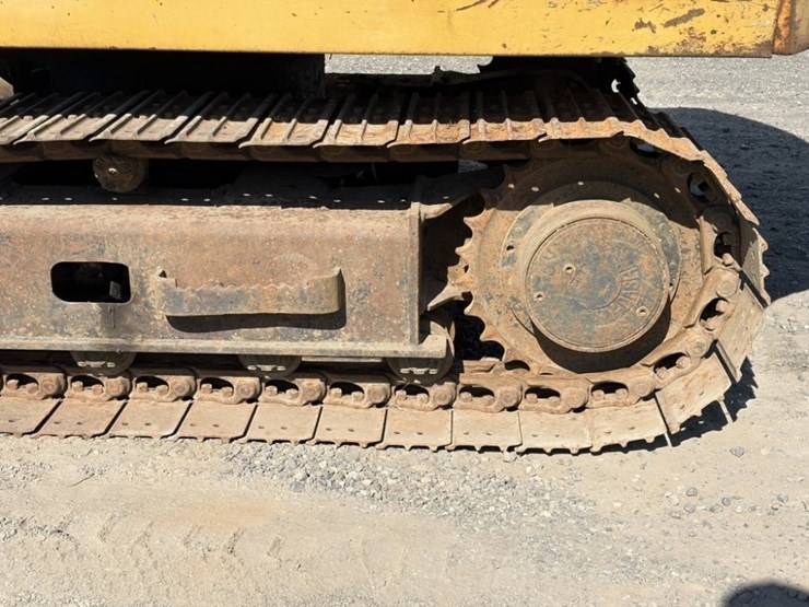 1990-caterpillar-e70b-image-18