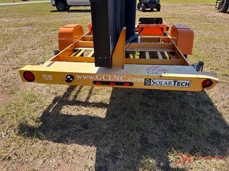 towable-solar-tech-message-board-image-12