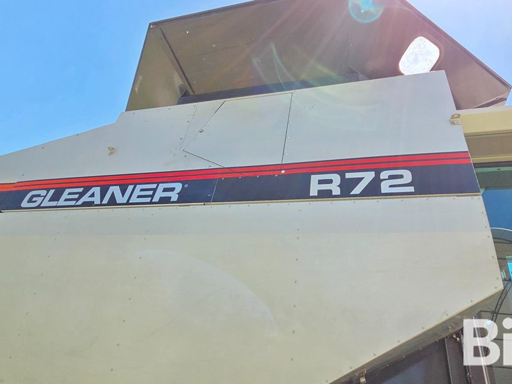 1998-gleaner-r72-image-16