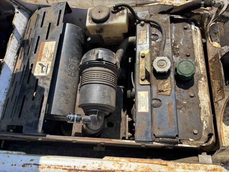 2012-bobcat-mt55-image-24