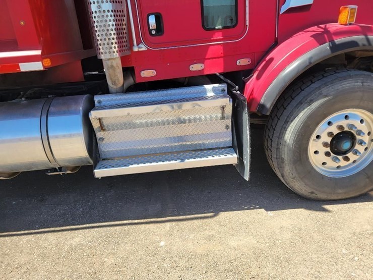 2010-kenworth-t800-image-34