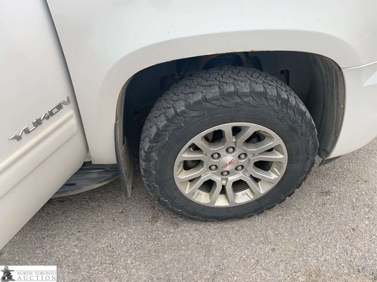 2011-gmc-yukon-image-25