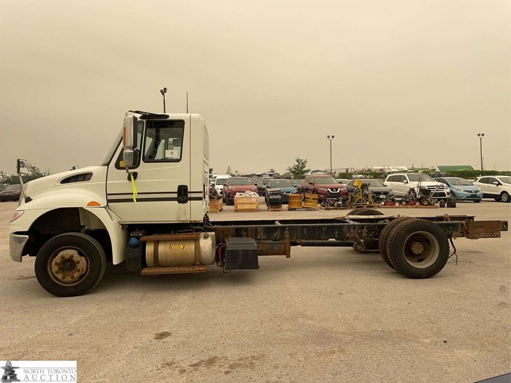 2017-international-durastar-4300-image-8