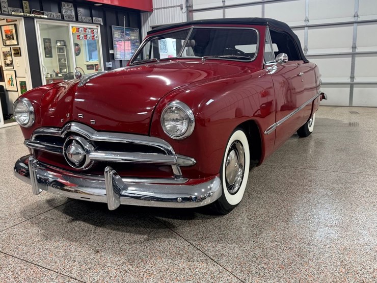 #1879-•-1949-ford-custom-convertible-image-17
