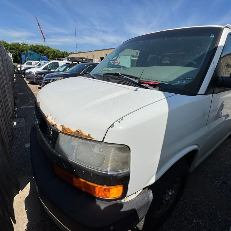 #1896 • 2008 Chevy Express Van