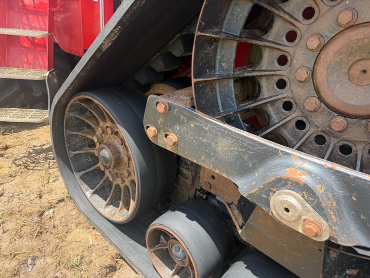 2014-case-ih-470-image-8