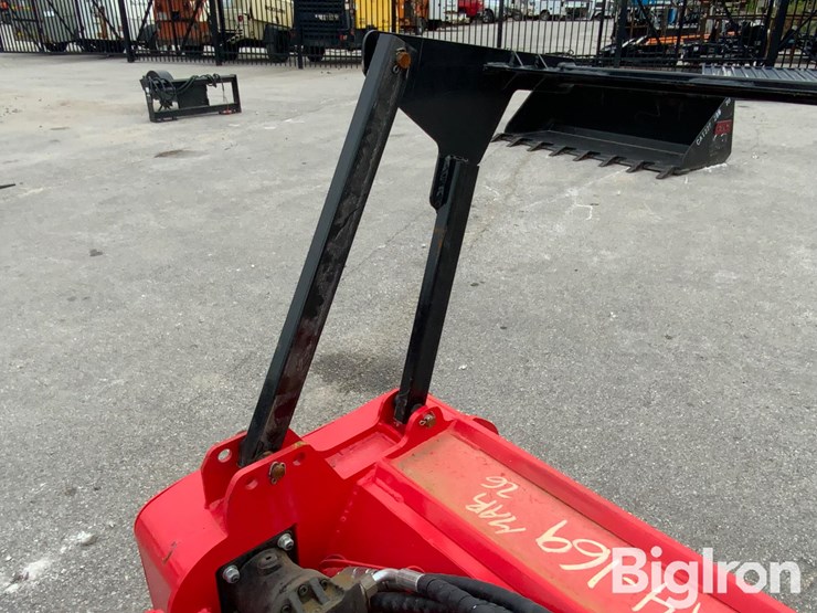 2026-massey-ferguson-730-image-15