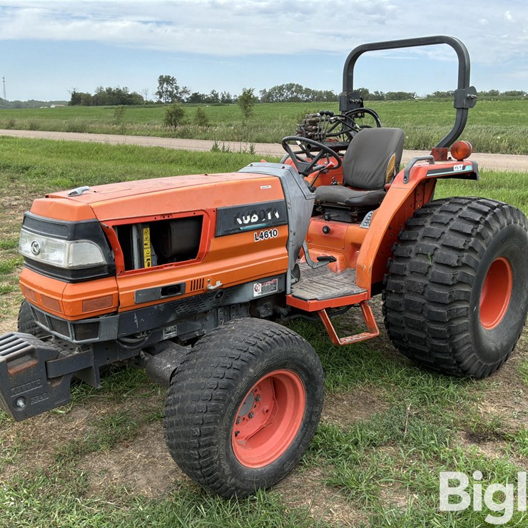 2001 KUBOTA L4610