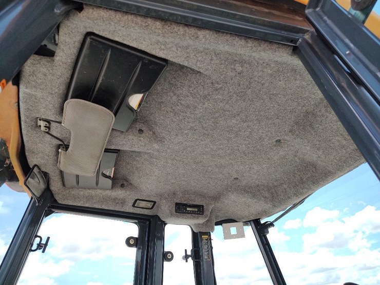 2011-deere-310sj-image-30