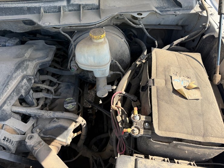 2014-dodge-1500-image-18