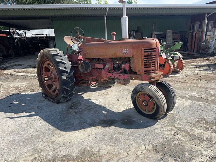 farmall-300-gas-image-1
