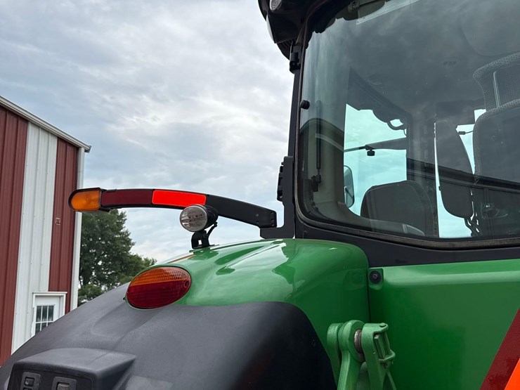 2014-john-deere-8320r-image-51