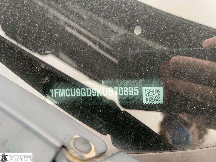2019-ford-escape-image-16