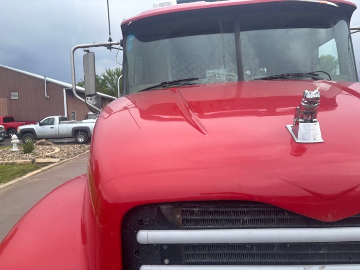 2004-mack-granite-cv713-image-14