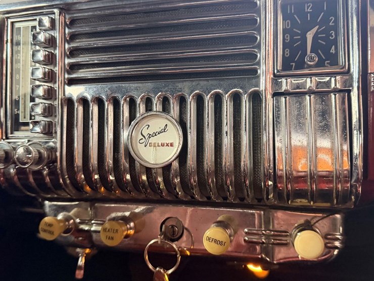 #1880-•-1947-plymouth-deluxe-convertible-image-29