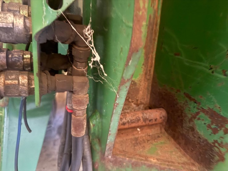 john-deere-6420-image-15