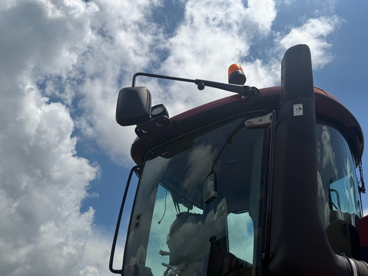 2014-case-ih-470-image-76