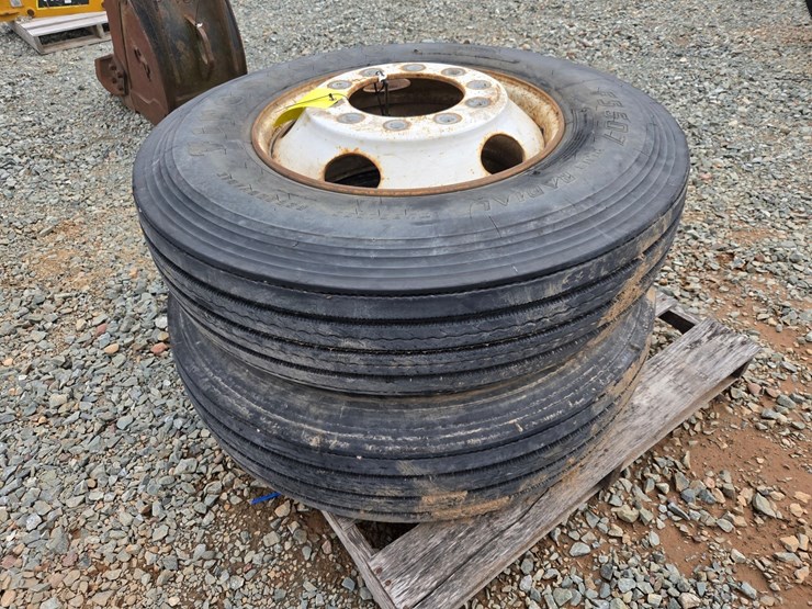 #6034-•-(2)-firestone-fs-507-plus-radial-11r22.5-tires-w/rims-image-2