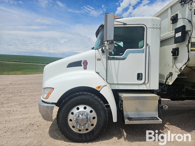 2018-kenworth-t370-image-11